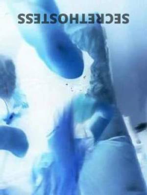 43 year old Escort in Mooloolaba Sunshine Coast Unleash Your Wildest Fantasies with a Sexy 43 Year Old on 