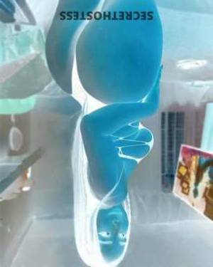 25 year old Latino Escort in San Fernando Valley CA seductive Latina,Midnight Encounters