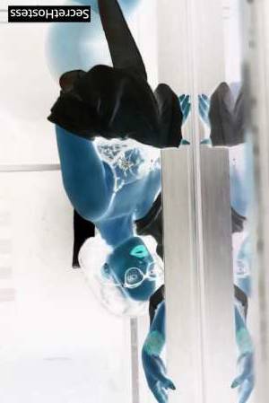 26 year old Canadian Escort in Montreal Rubis Luxury, Montreal Courtesan - Indulge in the Tastiest 