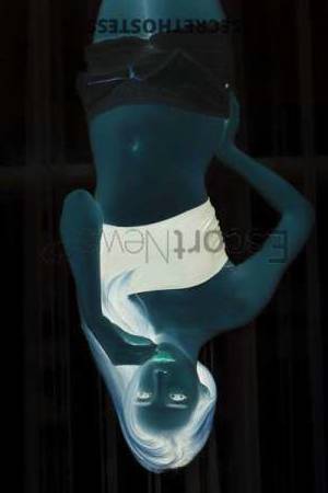 19 year old Asian Escort in Kuala Lumpur 19Yrs Old Asian Escort Black Brown Eyes C Cup 55KG 165CM 