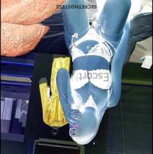 20 year old Latino Escort in Fuengirola Unforgettable Experience with a Captivating Independent 
