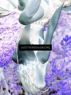 21 year old Australian Escort in Canberra Kiki Petite Goth Aussie Mistress