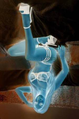 22 year old European Escort in London European escort Emma introduces herself in London, 