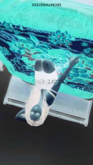 23 year old Asian Escort in Cairo Experience Sensuality RedefinedYuge - Your Flirtatious Asian