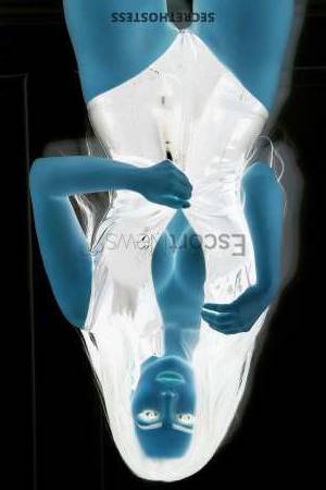 26 year old European Escort in London Discover the Enchantress Bonnie, Your Divine European Escort