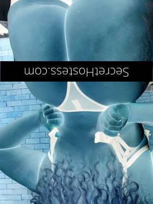 New Zealand's Bustiest Babe Rose, Your Sassy Curvy Companion in Sydney