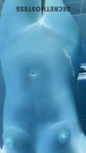 34 year old Escort in Eastern NC Experience the Best Escort Services with Elecktra, Your 
