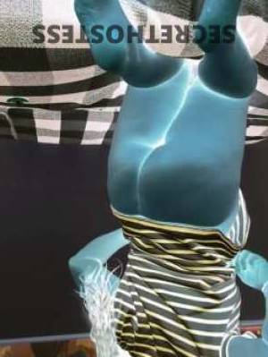 35 year old Taiwanese Escort in Mount Isa I Am Julie, A Sexy Taiwanese Escort Arriving In Soldiers 