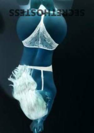 25 year old Japanese Escort in Rockhampton Japanese Escort Nana Provides Juicy Banana Service and 