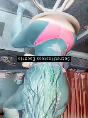 38 year old Colombian Escort in Miami FL and Paulinha is here to make your dreams come true. I’m a 