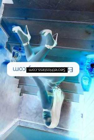 22 year old Latin Escort in independent escort girl in: Barcelona I am Sofia, a stunning Latin escort with luscious black hair