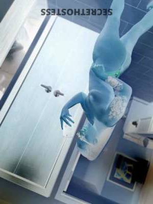 22 year old Escort in Madison WI <p>side of Madison, Wisconsin Age 22 Hair Blonde Eyes 