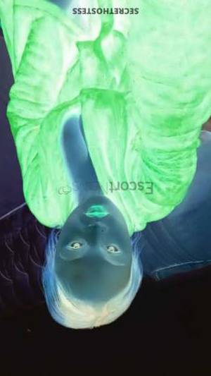 23 year old Escort in Riyadh Experience Unforgettable Bliss with Captivating Mally - The 
