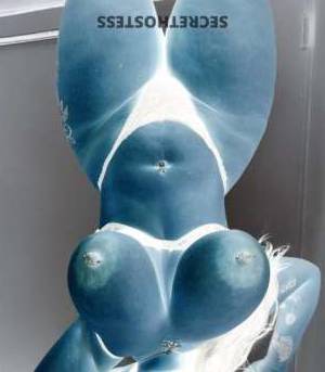 25 year old Latino Escort in Los Angeles CA Gardena CA Incall Sweet and Sexy Latina Babes Available 