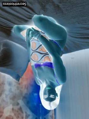 23 year old Italian Escort in San Francisco CA Ciao! I am Cassie, a sophisticated and sensual 23-year-old 