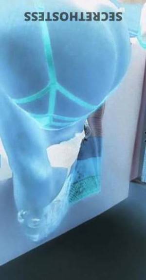 44 year old Escort in Birmingham AL Unleash Your Naughty Pleasures Hannah, Your Vurvy 44 Year 