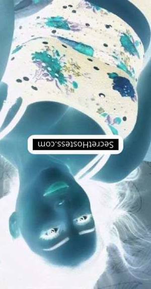 22 year old Arabian Escort in independent escort girl in: Muscat Experience the Climax of Pleasure with Sexy Muscat Escort 