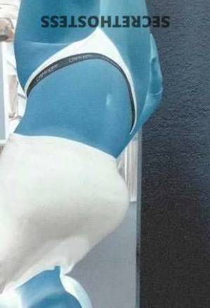 23 year old Latino Escort in Louisville KY New in town! Sexy Latina bombshell Lari here to serve your 