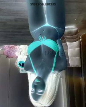 22 year old Asian Escort in Jeddah Add some excitement to your life with the playful and 