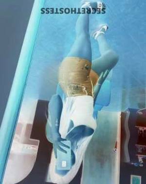 new Latina girls just arrived in town Queens 69 COLOMBIANITA 22 year old Escort in Queens NY