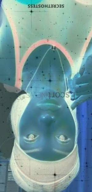 23 year old Escort in Jeddah Indulge in Steamy Fun with Pierre An Independent Model Ready