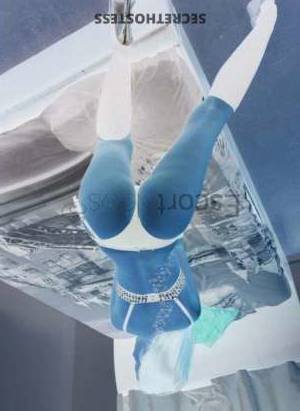 22 year old European Escort in Saint Julian's Independent Escort Julia Provides Sex Services in Paris GFE