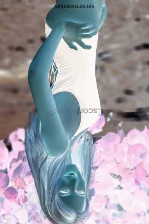 23 year old European Escort in Tokyo Independent European Model EMILY Petite Body, Golden Hair, 