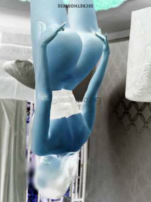 23 year old Latino Escort in Medellin Experience Adventure with Xiomara A Sexy Hottie from 