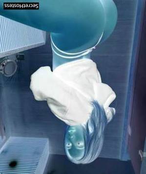 24 year old Escort in Tokyo Unforgettable Pleasure With Lauren Charming Companion,vixen 