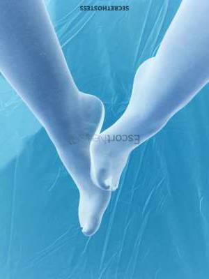 36 year old European Escort in Warsaw European Escort Lena's Sensual Foot Fetish Delights 