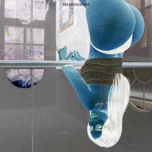 24 year old European Escort in Jeddah Allow Me to Introduce Myself Alice, Your Celestial Allure 