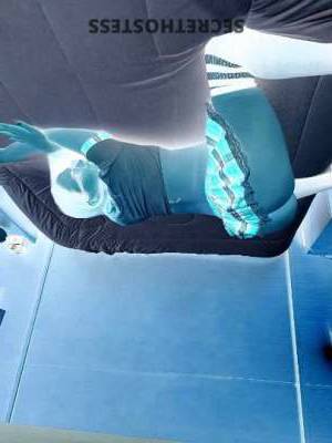 28 year old Escort in Washington DC Hallie, Your All-Time Favorite Snowbunny with a Saucy Twist