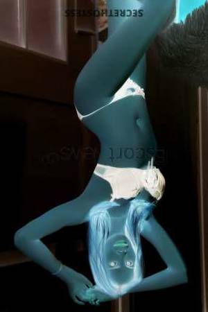27 year old Asian Escort in Bangkok Lola, Petite Asian Escort in Bangkok with Captivating Charm 