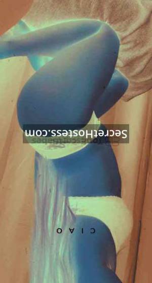 Moroccan Escort for Delicious Adventure Sofia, 26, Green  in Casablanca