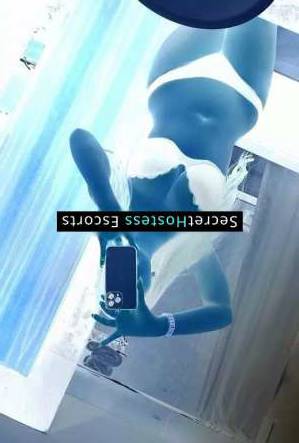 27 year old Filipino Escort in Mumbai Striking Filipino Escort Flirty, Fun, and Ready for Genuine 