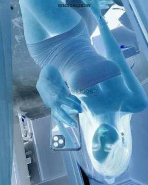 19 year old Escort in Tokyo Naka, Agency Model. 19Yrs Old Escort Tokyo