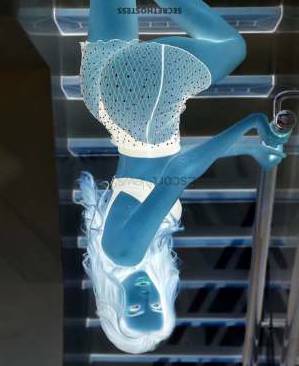 24 year old European Escort in Warsaw Greetings, darlings. Allow me to introduce myself - I am 