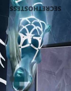 26 year old Escort in Ballarat Unleash Your Erotic Desires with Playful MILF CiCi in 