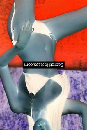 Celine 27 Year Old German Model with Brunette Hair and Brown Eyes available for 69 Femdom Hamburg