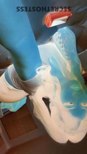 24 year old Filipino Escort in Knoxville TN Meet Honey, Your Ultimate Sweet Treat! Gorgeous 24-Year-Old 