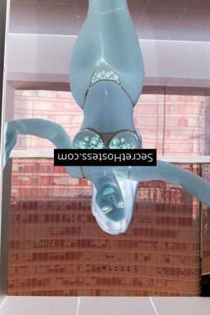 20 year old Caucasian Escort in Dubai Kristi - Bisexual Belarusian Escort in Dubai, Green-Eyed 