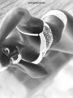 23 year old Escort in Darlinghurst Sydney Experience Sensuality like Never Before at Je Vous Boutique 