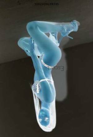 22 year old European Escort in London Cora The European Escort for Your Dreams - Role-Play, 