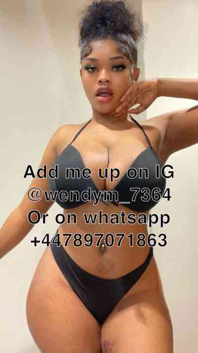 Discover the Sensual Oasis Wendy, Your Dreamy, statuesque  in Watford