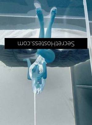 21 year old Escort in Burwood East Melbourne Molly just arrived and she wants to go on a sexy date