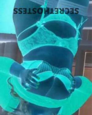 35 year old Escort in Shepparton Hottie Cougar for Cock - Outcalls Shepparton