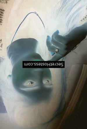28 year old Asian Escort in Muscat Hina Butt, Independent