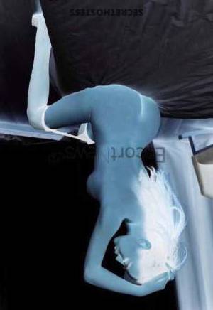 19 year old Asian Escort in Hong Kong Independent Asian Model Jessica Your 19-Year-Old Dream Come 