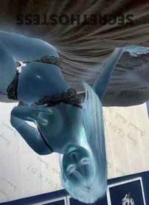 26 year old Escort in Mooloolaba Sunshine Coast Allow me to introduce myself - I am Penny, a sultry and 