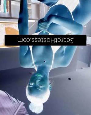 22 year old Escort in Dubbo Naughty and ready to play - Amber, a voluptuous and playful 